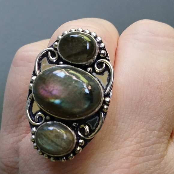 New Labradorite 925 Silver Ring. - Picture 6 of 15